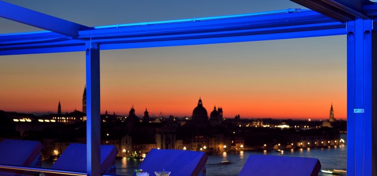 SKYLINE ROOFTOP BAR